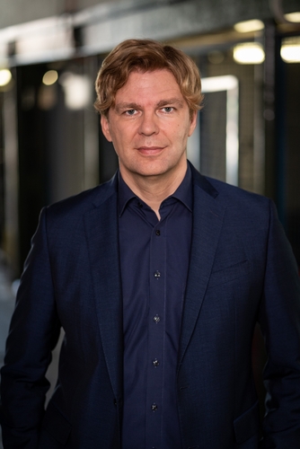 Portrait Prof. Dr. Michael Steinbrecher
